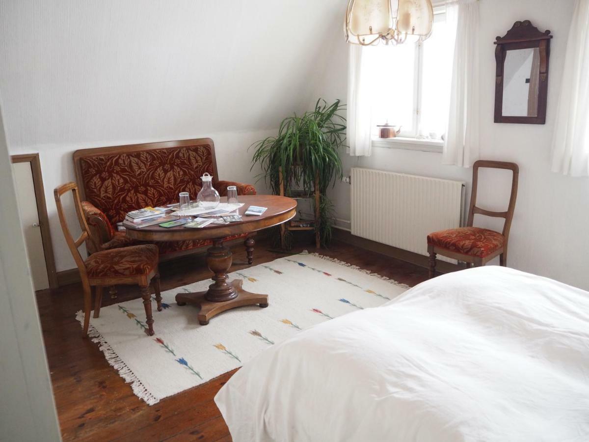 Aakirkeby Bed And Breakfast Esterno foto