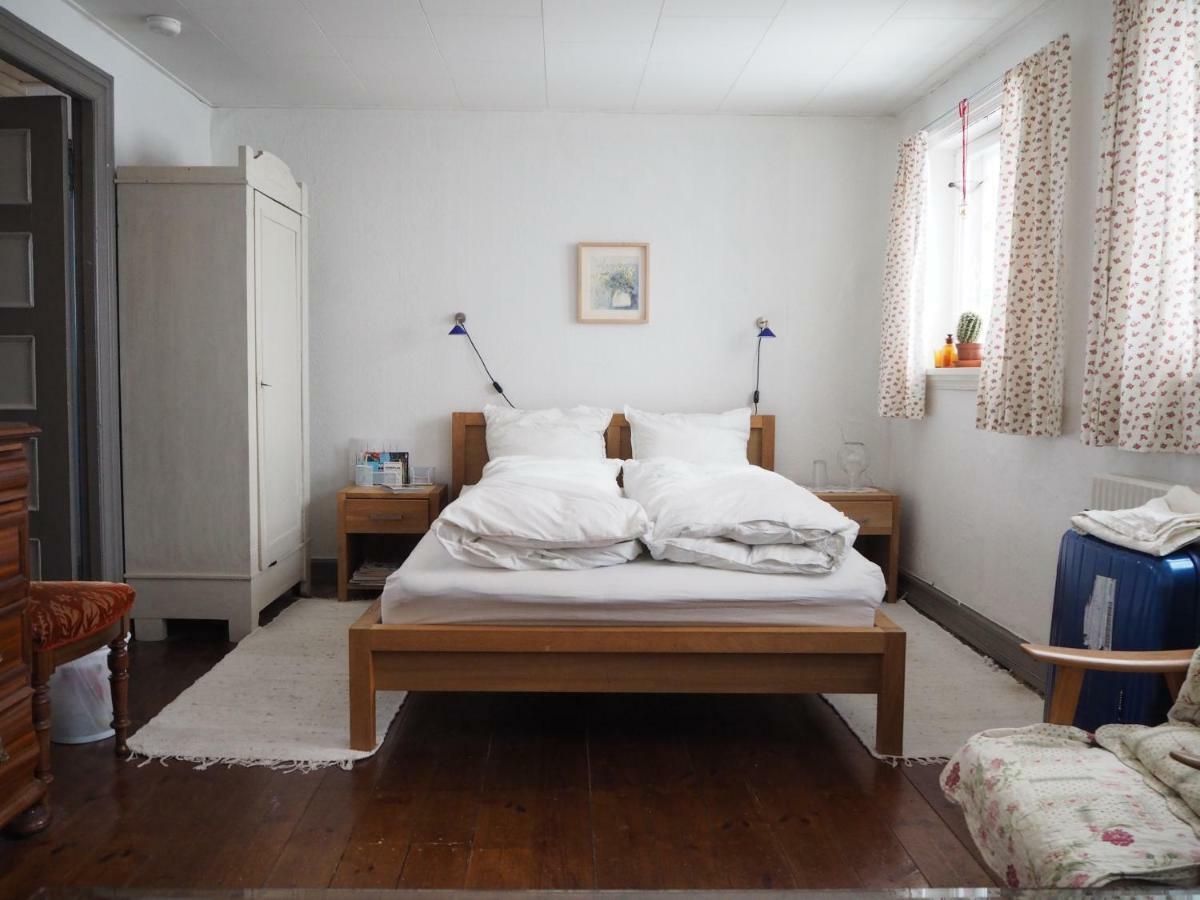 Aakirkeby Bed And Breakfast Esterno foto